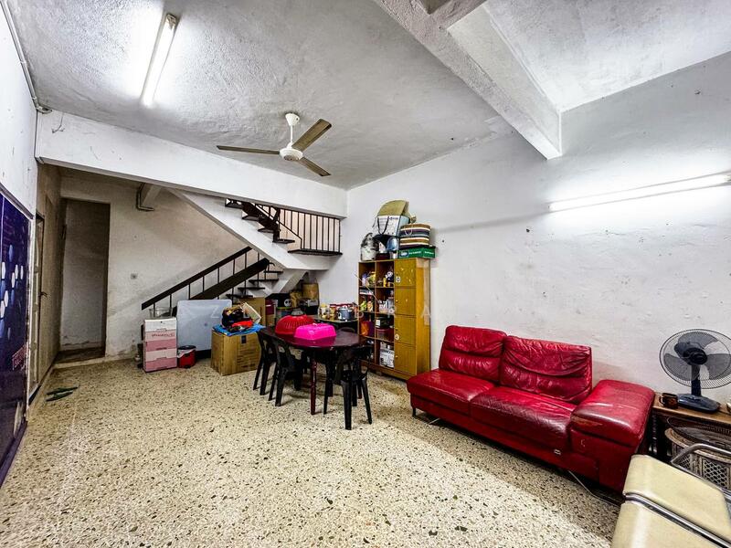 2-storey Terraced House for Sale in Taman Ehsan (Kepong) - Azli Ibrahim - Living Room - PropertyGuru.com.my