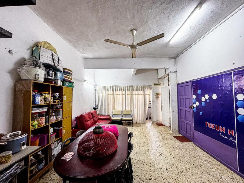2-storey Terraced House for Sale in Taman Ehsan (Kepong) - Azli Ibrahim - Living Room - PropertyGuru.com.my