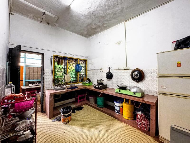 2-storey Terraced House for Sale in Taman Ehsan (Kepong) - Azli Ibrahim - Kitchen - PropertyGuru.com.my
