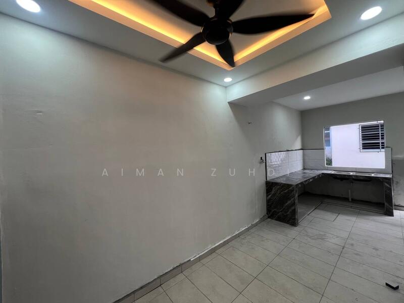 Terraced House for Sale in Rawang (Selangor) - AIMAN ZUHDI - Kitchen - PropertyGuru.com.my