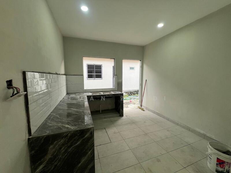 Terraced House for Sale in Rawang (Selangor) - AIMAN ZUHDI - Kitchen - PropertyGuru.com.my