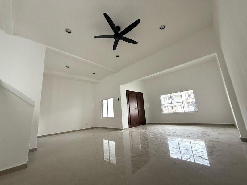 2-storey Terraced House for Sale in Taman Tasek (Johor Bahru) - KT Tan - Living Room - PropertyGuru.com.my