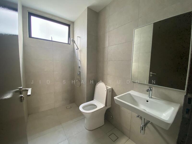3-storey Terraced House for Rent in Cyberjaya (Selangor) - Jid Shaharuddin - Bathroom - PropertyGuru.com.my