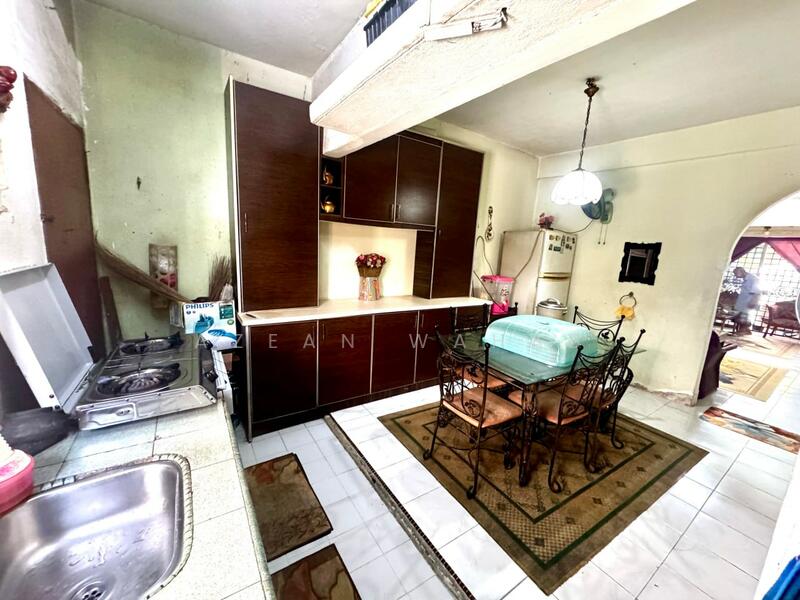 2-storey Terraced House for Sale in Taman Usaha Jaya (Kepong) - Azean Wahab - Kitchen - PropertyGuru.com.my