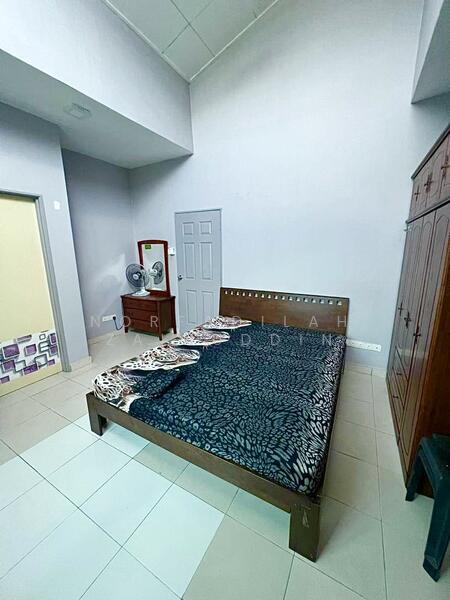 Semi-Detached House for Sale in Sungai Buloh (Selangor) - NORFADILAH ZAINUDDIN - Bedroom - PropertyGuru.com.my