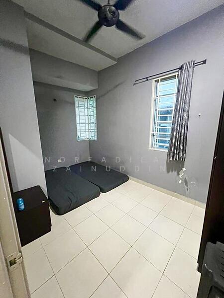Semi-Detached House for Sale in Sungai Buloh (Selangor) - NORFADILAH ZAINUDDIN - Bedroom - PropertyGuru.com.my