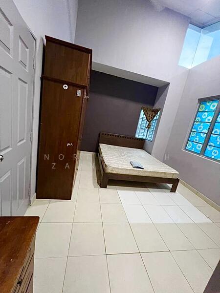 Semi-Detached House for Sale in Sungai Buloh (Selangor) - NORFADILAH ZAINUDDIN - Bedroom - PropertyGuru.com.my