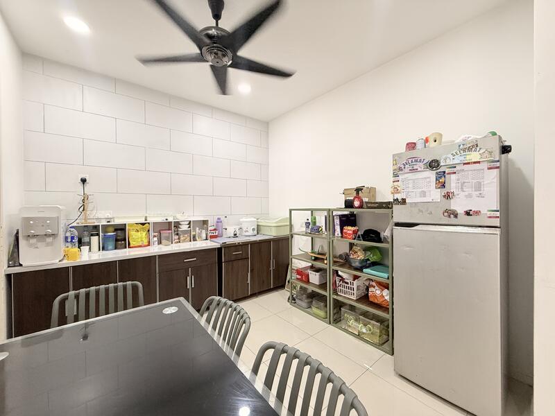 3-storey Terraced House for Sale in Tamansari (Rawang) - Rocky Chan - Kitchen - PropertyGuru.com.my