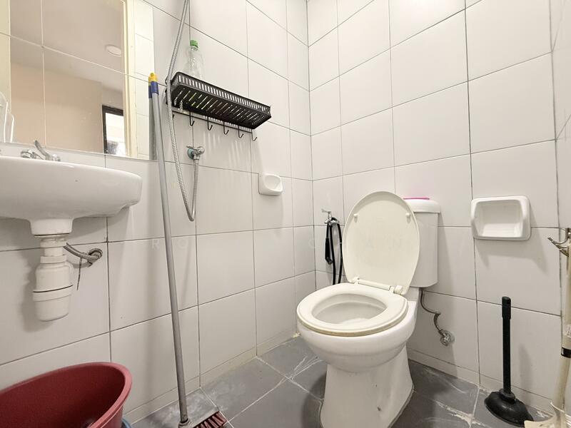 3-storey Terraced House for Sale in Tamansari (Rawang) - Rocky Chan - Bathroom - PropertyGuru.com.my