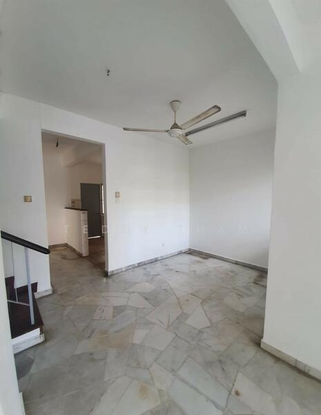 2-storey Terraced House for Sale in Taman Desa Tasek (Bandar Tasik Selatan) - Teddy Tham - Living Room - PropertyGuru.com.my