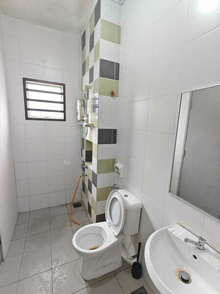 2-storey Terraced House for Sale in Taman Nusa Idaman (Iskandar Puteri (Nusajaya)) - Max Loh - Bathroom - PropertyGuru.com.my