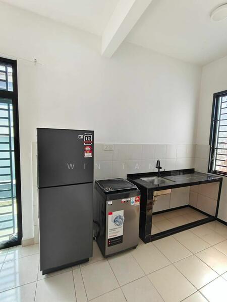 2-storey Terraced House for Rent in Johor Bahru (Johor) - Win Tan - Kitchen - PropertyGuru.com.my