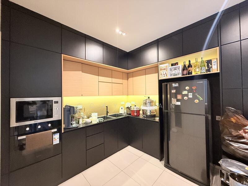 3-storey Terraced House for Sale in Rawang (Selangor) - Rocky Chan - Kitchen - PropertyGuru.com.my