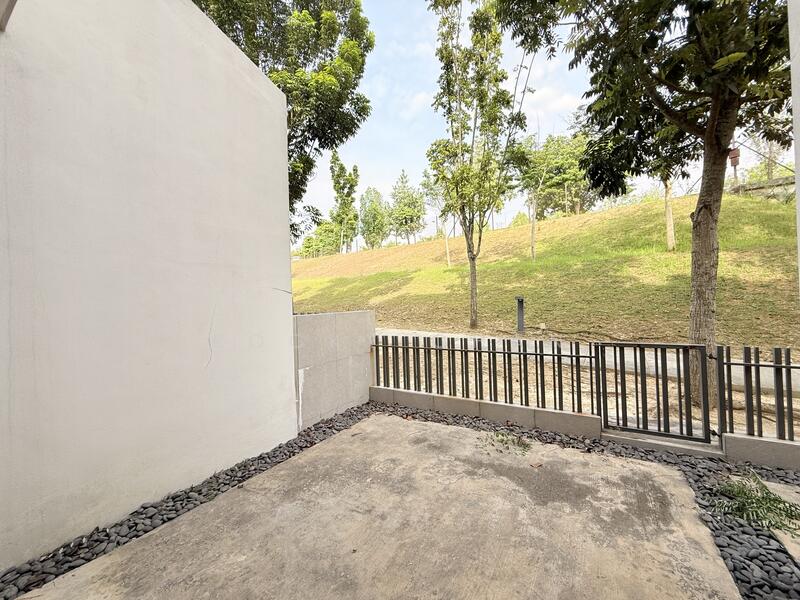 3-storey Terraced House for Sale in Rawang (Selangor) - Rocky Chan - Exterior - PropertyGuru.com.my