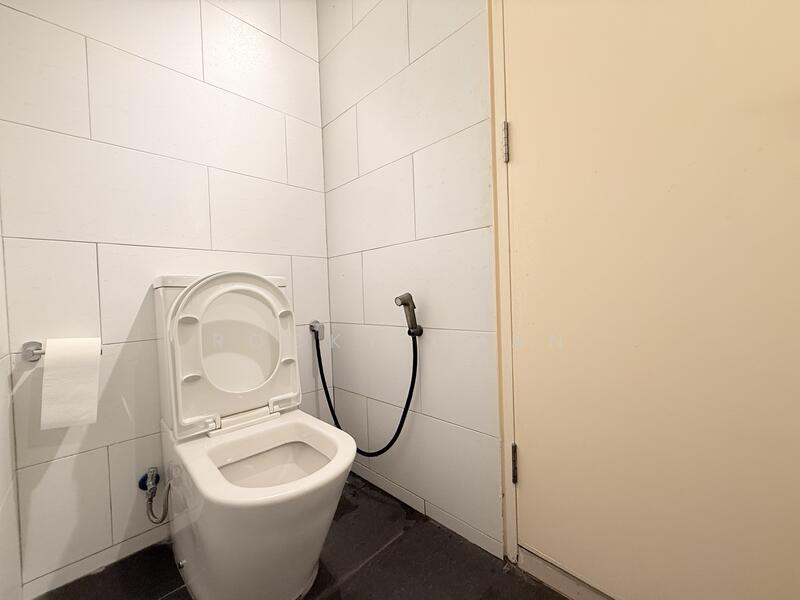 3-storey Terraced House for Sale in Rawang (Selangor) - Rocky Chan - Bathroom - PropertyGuru.com.my