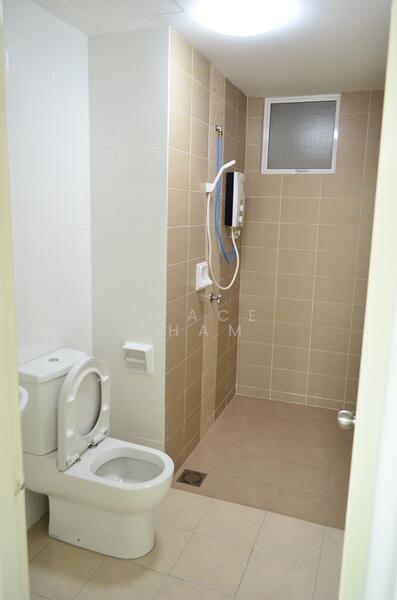 Condominium for Rent at The Zest @ Kinrara 9 - Grace Tham - Bathroom - PropertyGuru.com.my
