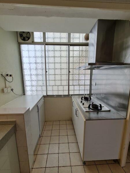 Condominium for Sale at Pantai Panorama Condominiums - Foo Sek Mou - Kitchen - PropertyGuru.com.my