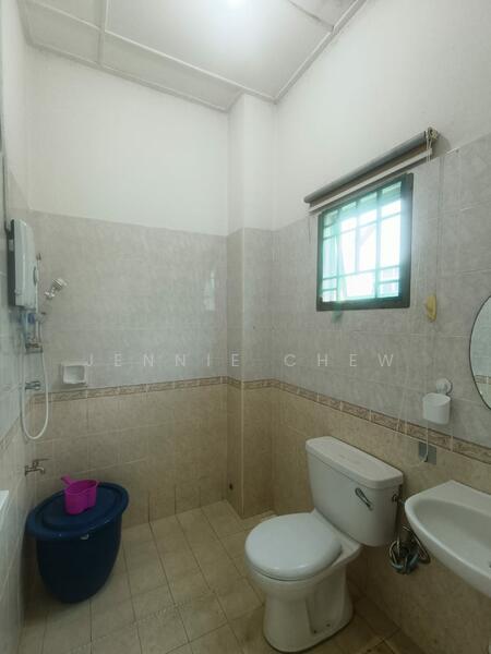 2-storey Terraced House for Sale in Taman Impian Emas (Skudai) - Jennie Chew - Bathroom - PropertyGuru.com.my
