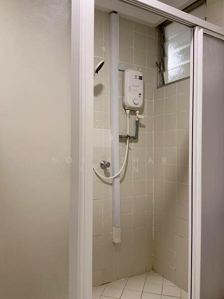 Condominium for Sale at Riana Green Condominium - Nor Azhar Azlan - Bathroom - PropertyGuru.com.my