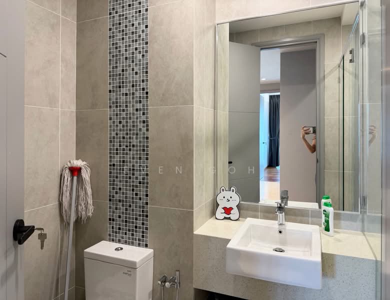 Queens Residences Q2 @ Queens Waterfront untuk Untuk Disewa - RM 6,500 /bulan, Apr 2026 - Second Bathroom - PropertyGuru.com.my