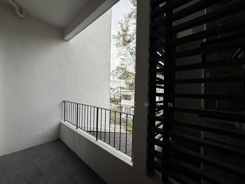 Bandar Country Homes untuk Untuk Dijual - RM 1,150,000, Apr 2026 - Balcony - PropertyGuru.com.my