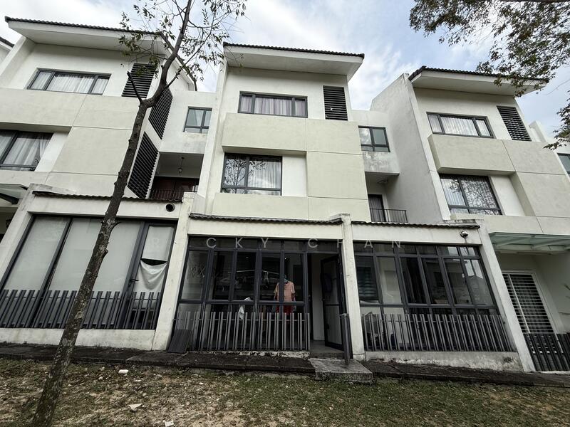 Bandar Country Homes untuk Untuk Dijual - RM 1,150,000, Apr 2026 - Exterior - PropertyGuru.com.my