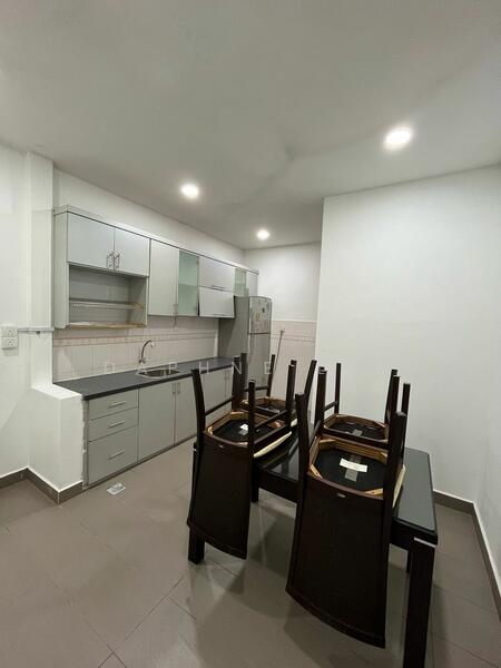 Taman Setia Indah untuk Untuk Disewa - RM 2,000 /bulan, Feb 2026 - Kitchen - PropertyGuru.com.my