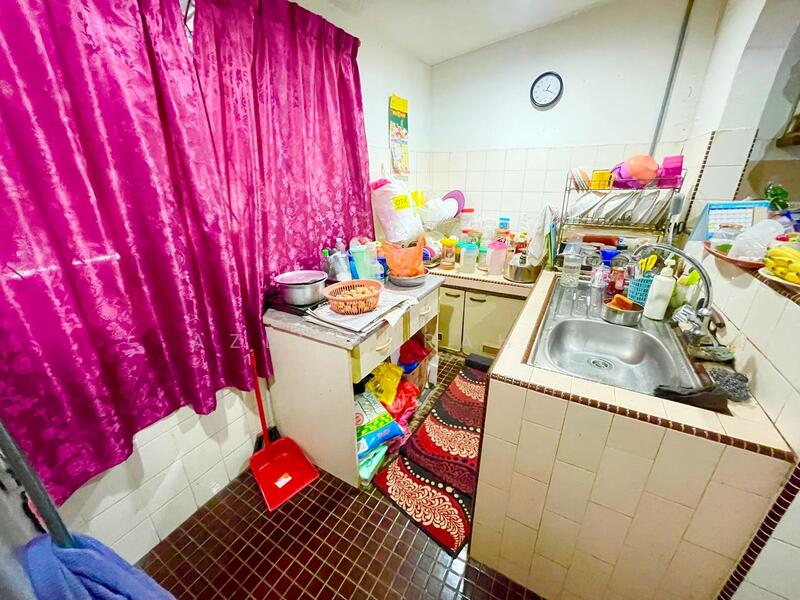 1-storey Terraced House for Sale in Taman Setapak Indah (Setapak) - Azli Ibrahim - Kitchen - PropertyGuru.com.my