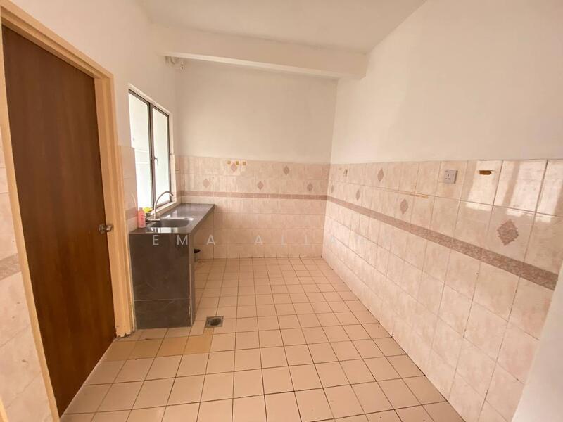 Section 6 @ Kota Damansara untuk Untuk Dijual - RM 850,000, Mac 2026 - Kitchen - PropertyGuru.com.my