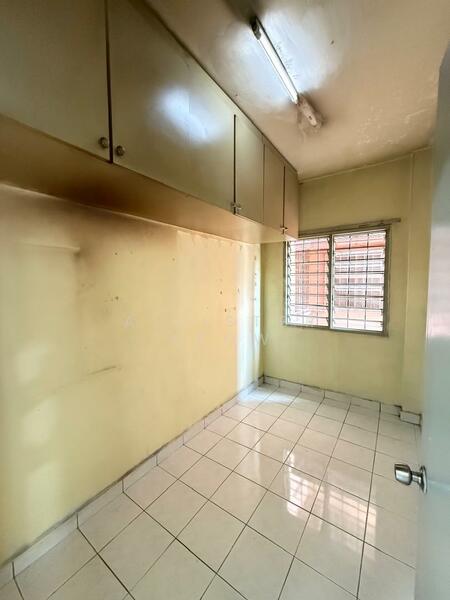 Apartment for Rent at Pangsapuri Sri Kemuning - Allister Seow - Interior - PropertyGuru.com.my