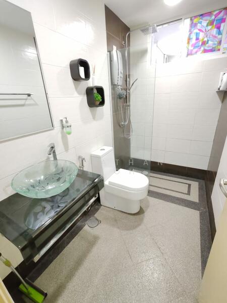 Service Residence for Rent at Saville @ Melawati - Jonathan Yeoh - Bathroom - PropertyGuru.com.my