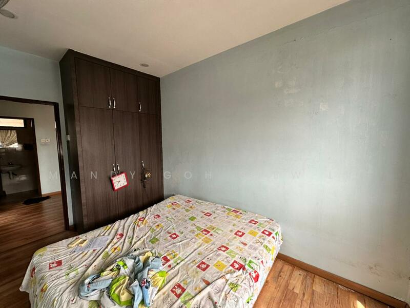 Flat for Sale at Flat Taman Perling - Mandy Goh Siew Li - Bedroom - PropertyGuru.com.my