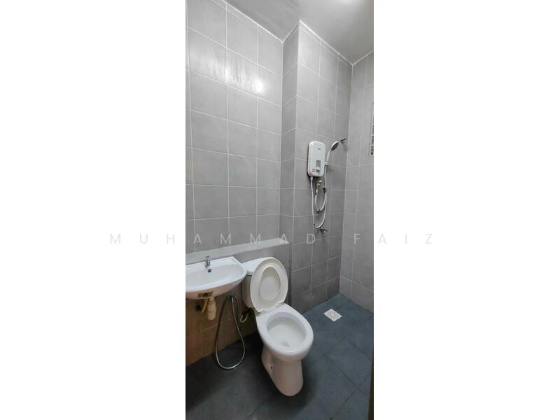 Apartment for Rent at Idaman Abadi - Muhammad Faiz - Bathroom - PropertyGuru.com.my
