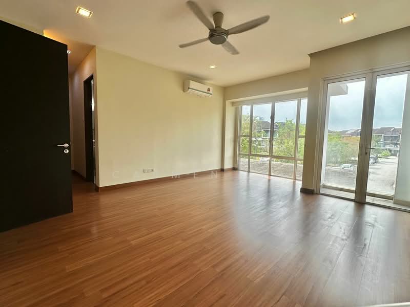 USJ Heights untuk Untuk Dijual - RM 1,500,000, Feb 2026 - Living Room - PropertyGuru.com.my
