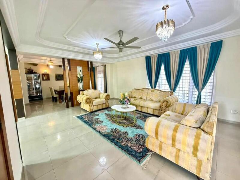 Bungalow for Sale in Taman Johor (Tampoi) - William Tay - Living Room - PropertyGuru.com.my