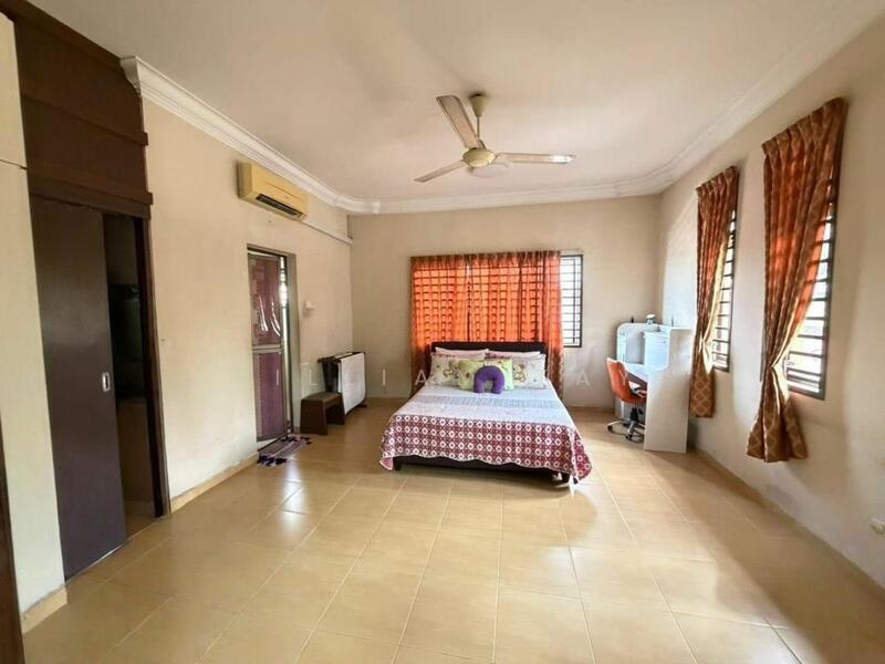 Bungalow for Sale in Taman Johor (Tampoi) - William Tay - Bedroom - PropertyGuru.com.my