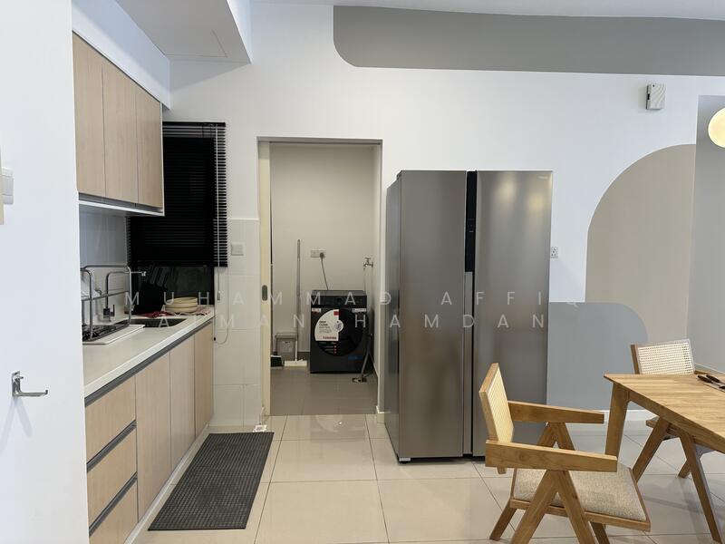 Renai Jelutong untuk Untuk Disewa - RM 4,500 /bulan, Feb 2026 - Kitchen - PropertyGuru.com.my