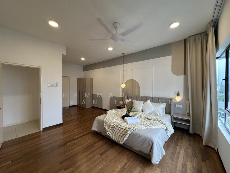 Renai Jelutong untuk Untuk Disewa - RM 4,500 /bulan, Feb 2026 - Bedroom - PropertyGuru.com.my
