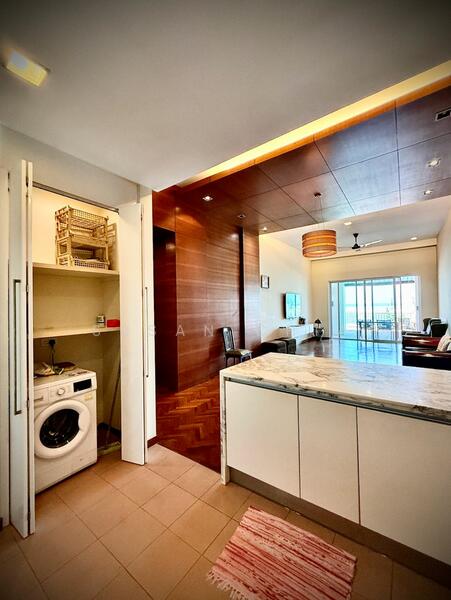 Straits Quay (The Suites at Waterside) untuk Untuk Disewa - RM 4,800 /bulan, Feb 2026 - Living Room - PropertyGuru.com.my