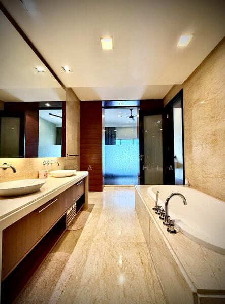 Straits Quay (The Suites at Waterside) untuk Untuk Disewa - RM 4,800 /bulan, Feb 2026 - Bathroom - PropertyGuru.com.my