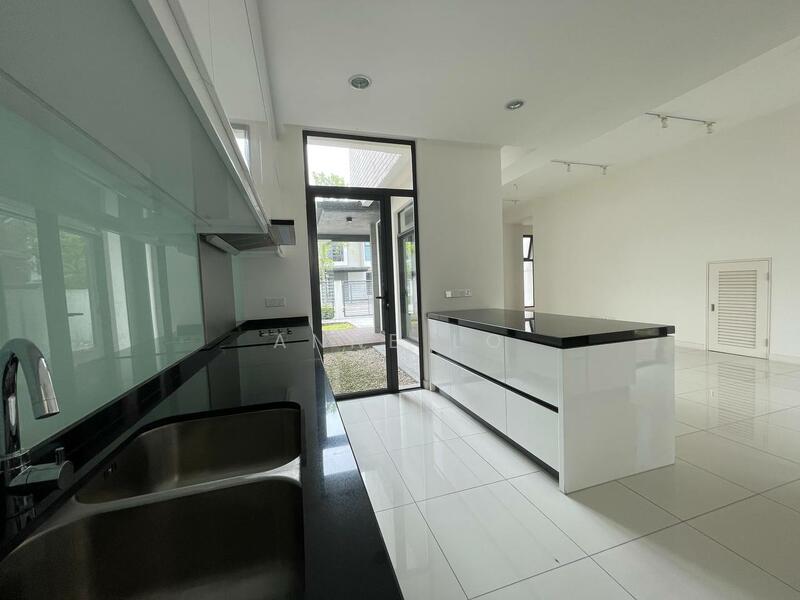 Avira Medini Iskandar untuk Untuk Dijual - RM 1,400,000, Apr 2026 - Kitchen - PropertyGuru.com.my