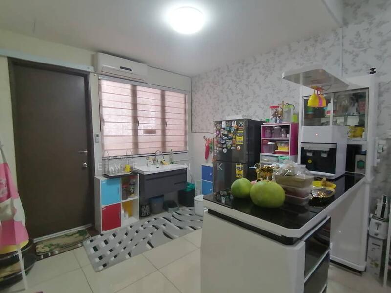 3-storey Terraced House for Sale in Rawang (Selangor) - Evelyn Khoo - Kitchen - PropertyGuru.com.my