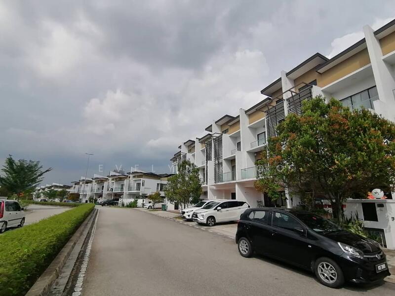 3-storey Terraced House for Sale in Rawang (Selangor) - Evelyn Khoo - Exterior - PropertyGuru.com.my