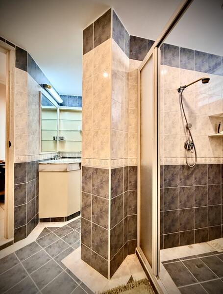 Pangsapuri untuk Dijual di Desa Mar Vista - Susan Chia - Bathroom - PropertyGuru.com.my