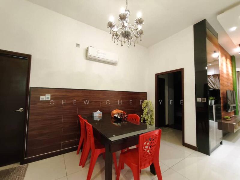 Service Residence for Rent at Paragon Suites @ CIQ - Chew Chee Yee - Dining Room - PropertyGuru.com.my