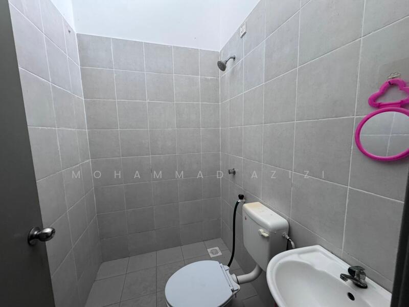 Terraced House for Sale in Kuantan (Pahang) - Mohammad Azizi - Bathroom - PropertyGuru.com.my