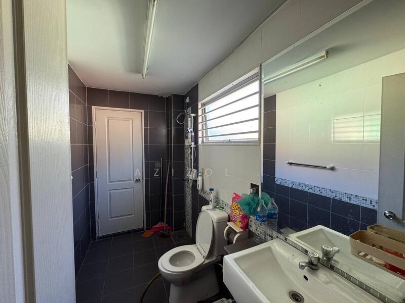 2-storey Terraced House for Sale in Bandar Bukit Raja (Klang) - Azizol . - Bathroom - PropertyGuru.com.my