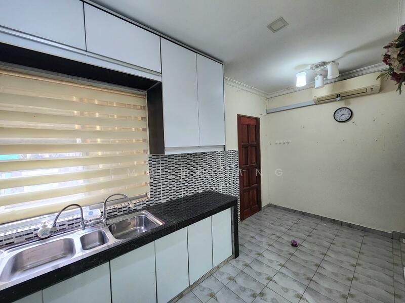 2-storey Terraced House for Sale in Bandar Tasik Puteri (Rawang) - EMA ALLANG - Kitchen - PropertyGuru.com.my