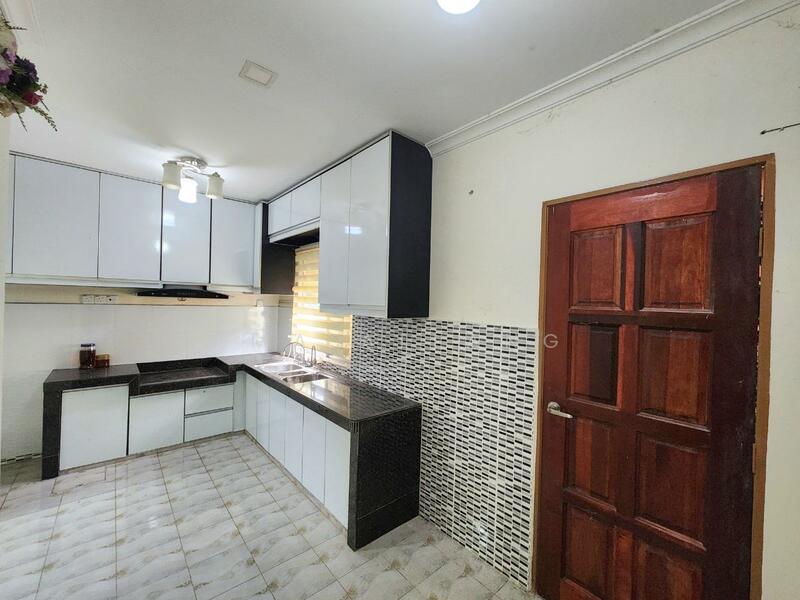 2-storey Terraced House for Sale in Bandar Tasik Puteri (Rawang) - EMA ALLANG - Kitchen - PropertyGuru.com.my