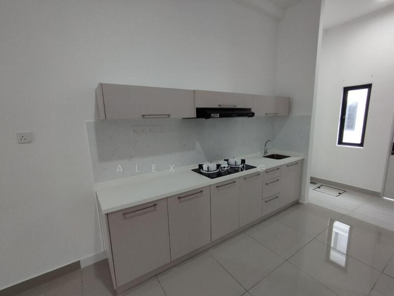 Sejati Lakeside @ Cyberjaya untuk Untuk Dijual - RM 980,000, Feb 2026 - Kitchen - PropertyGuru.com.my